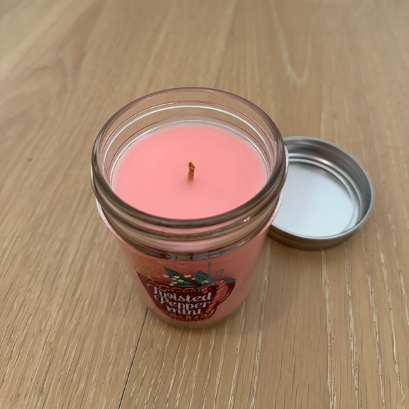 Bath and Body Works Twisted Peppermint 1 wick Candle Pink Winter Holiday Vanilla - Picture 3 of 8